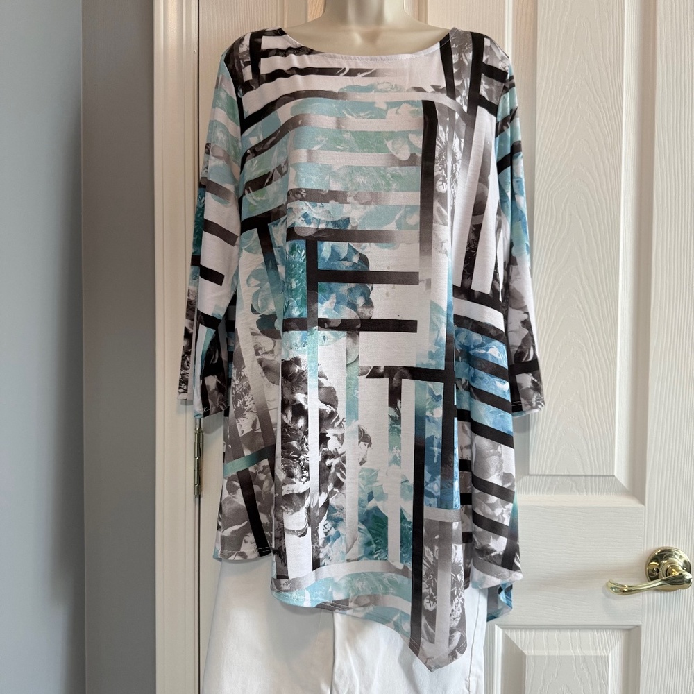 BUY 2 ITEMS & GET 1 FREE: Chico’s Asymmetrical Tunic Top Sz 16 (XL)